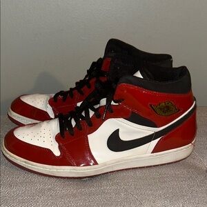 - Air Jordan 1 Retro Patent 2003 Chicago Bulls size 14